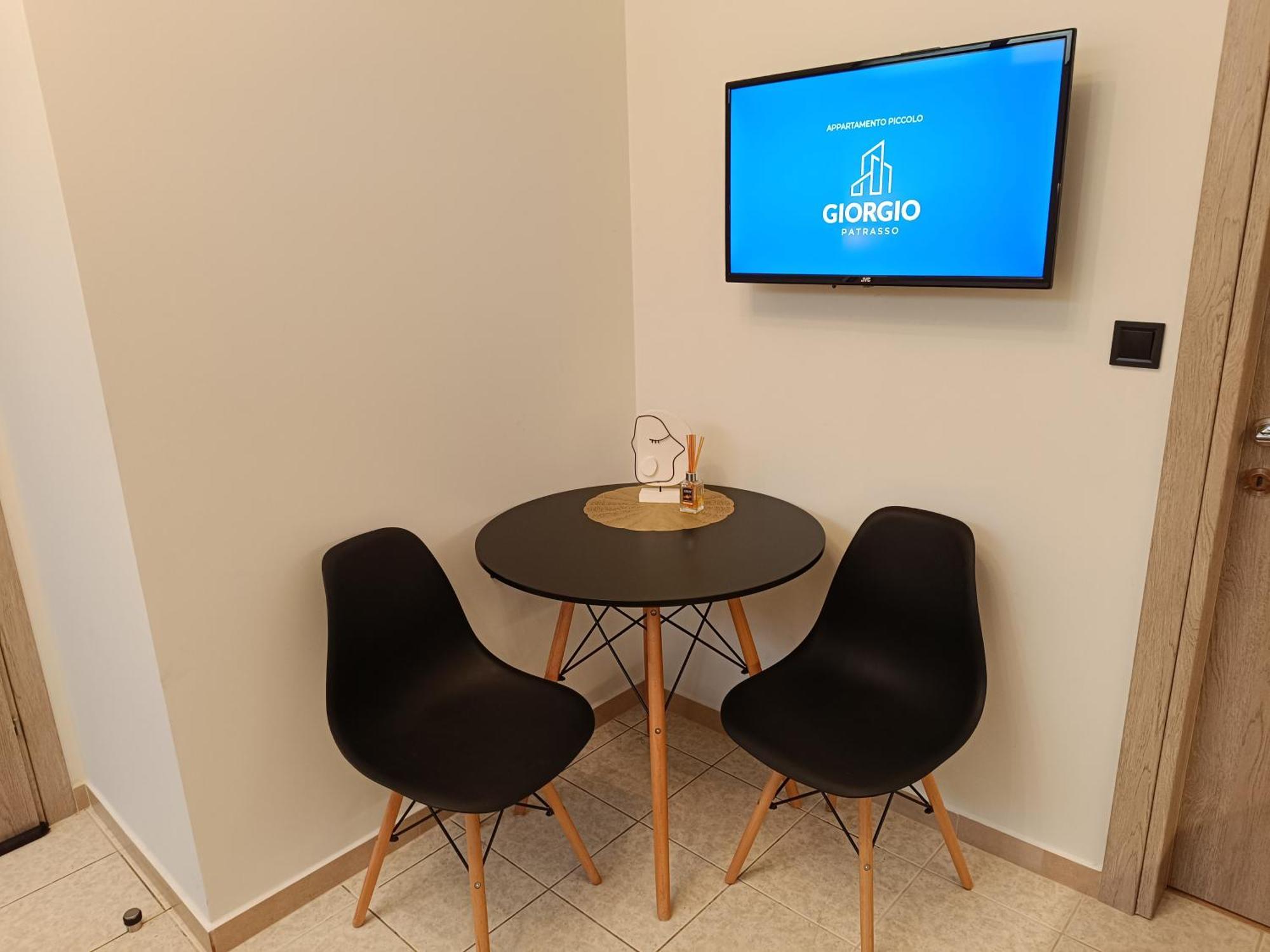 Apartment Giorgio Patrasso - Micro In The Center Of